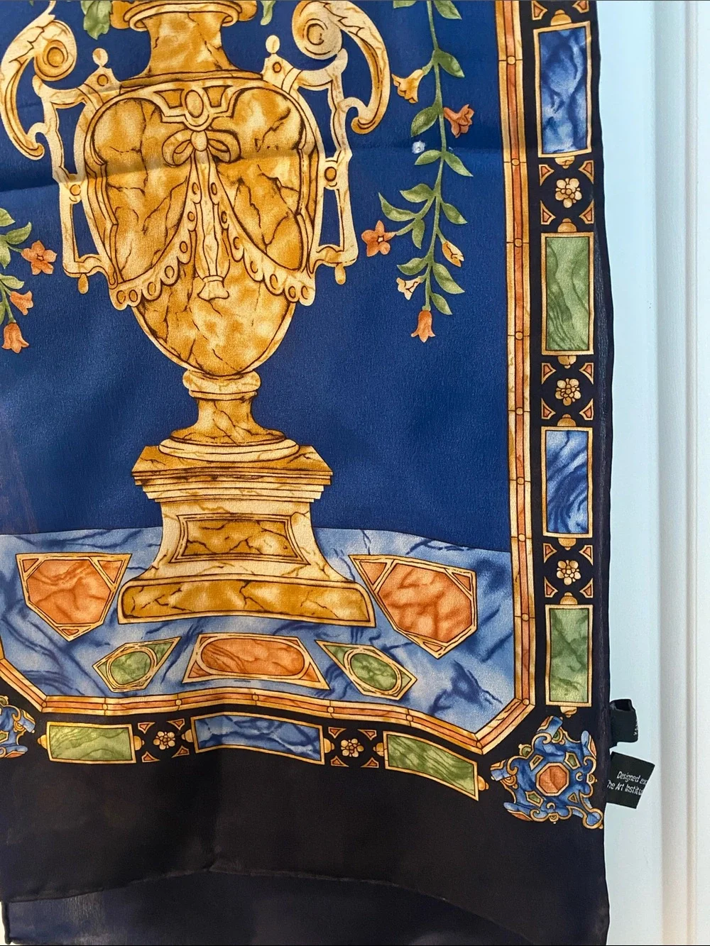 💯 Silk Hand Made Design Exclusively for The Art Institute Of Chicago Scarf NWOT